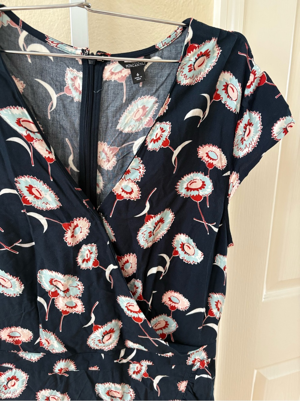 J. Crew Mercantile Faux-Wrap Mini Dress in Floating Floral - Size 6 - Picture 5 of 6